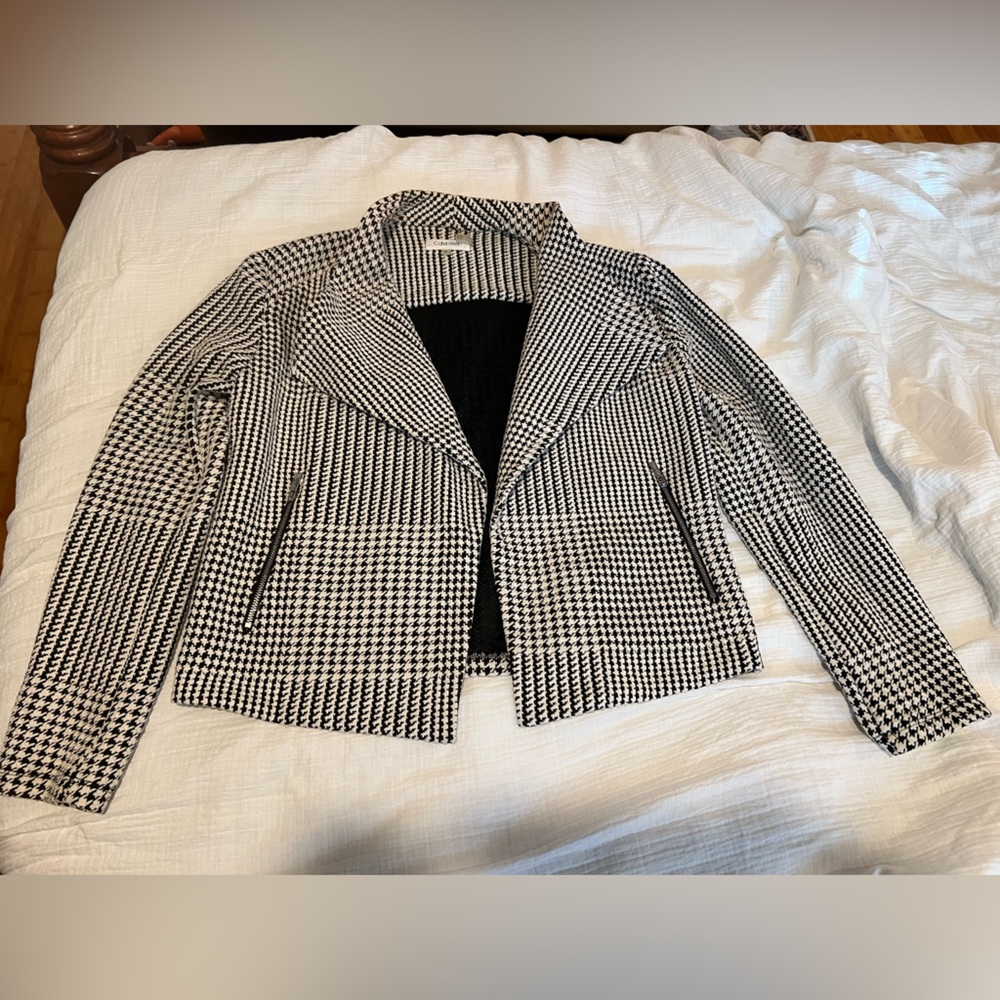 Calvin Klein Women’s Black and White Houndstooth Blazer- Size Medium